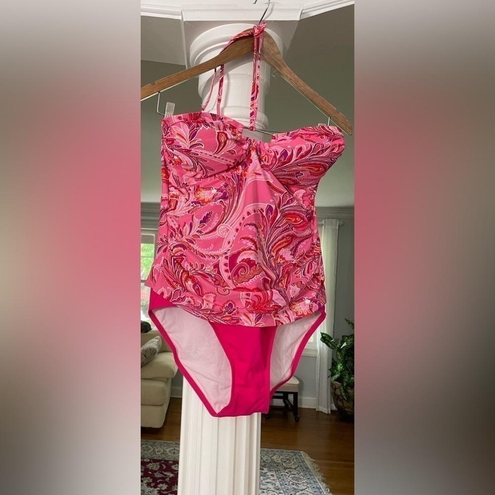 Ralph Lauren women’s one piece pink paisley print swimsuit size 14